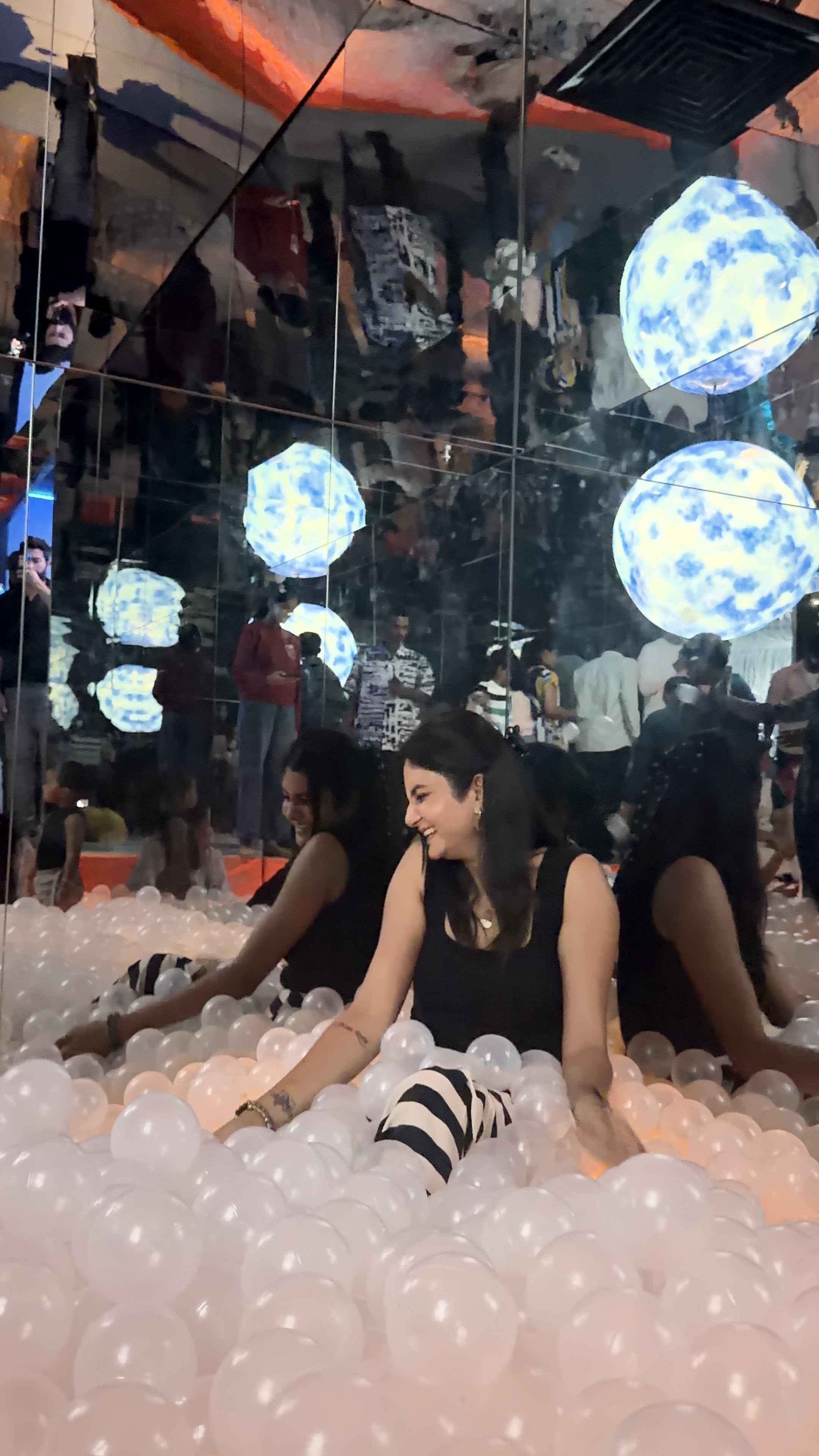 Luminous environment at Maaya World